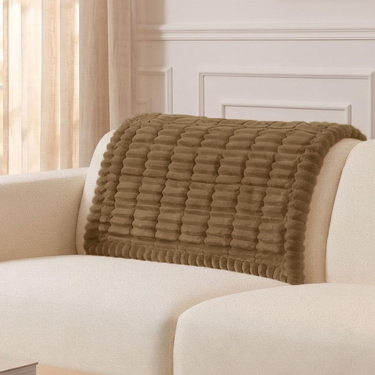 Smiry Couch Cover for Dogs, Non Slip Washable Sofa Protector for Pets, Soft Furniture Cover for Pet, Stylish Sofa Covers, Cozy Protect Against Fur, Dirt & Everyday Messes
