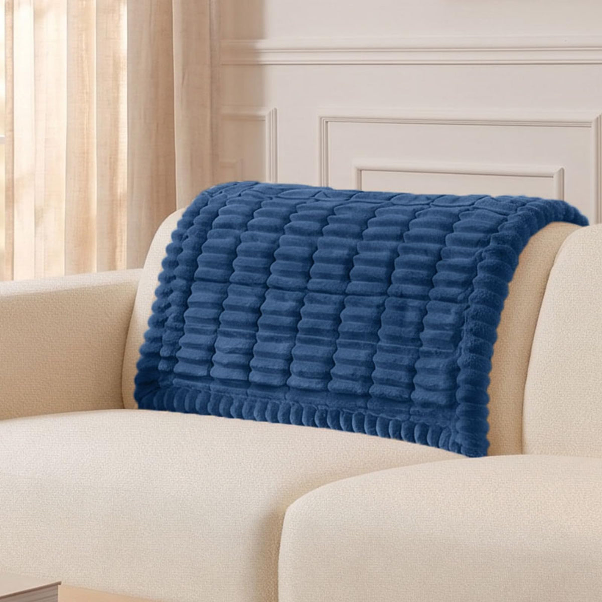 Smiry Couch Cover for Dogs, Non Slip Washable Sofa Protector for Pets, Soft Furniture Cover for Pet, Stylish Sofa Covers, Cozy Protect Against Fur, Dirt & Everyday Messes