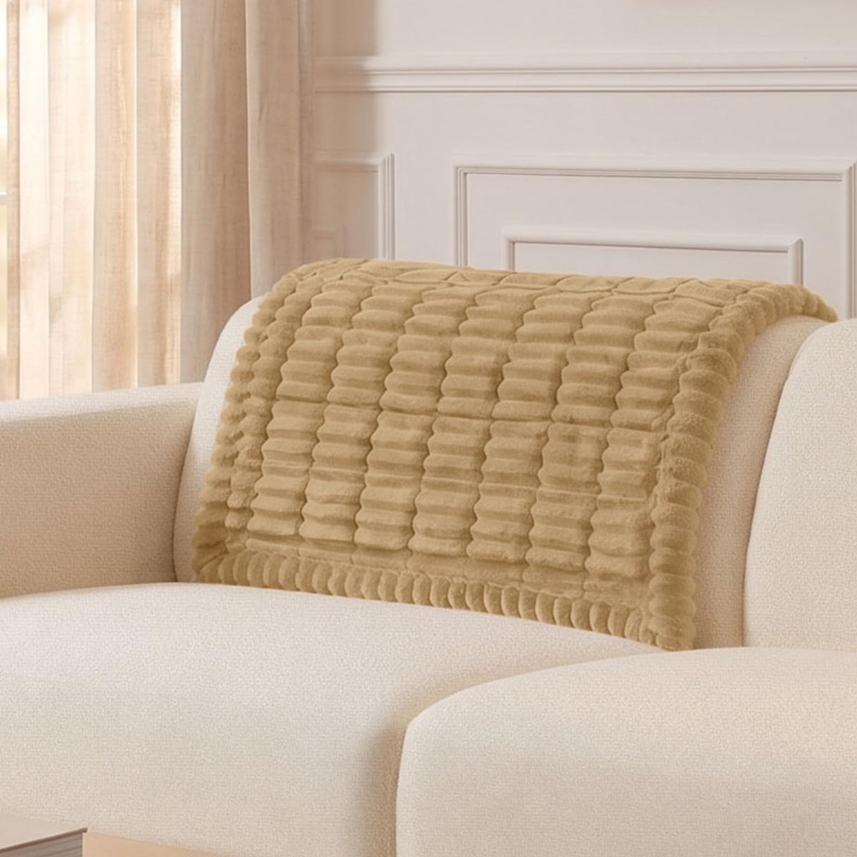 Smiry Couch Cover for Dogs, Non Slip Washable Sofa Protector for Pets, Soft Furniture Cover for Pet, Stylish Sofa Covers, Cozy Protect Against Fur, Dirt & Everyday Messes
