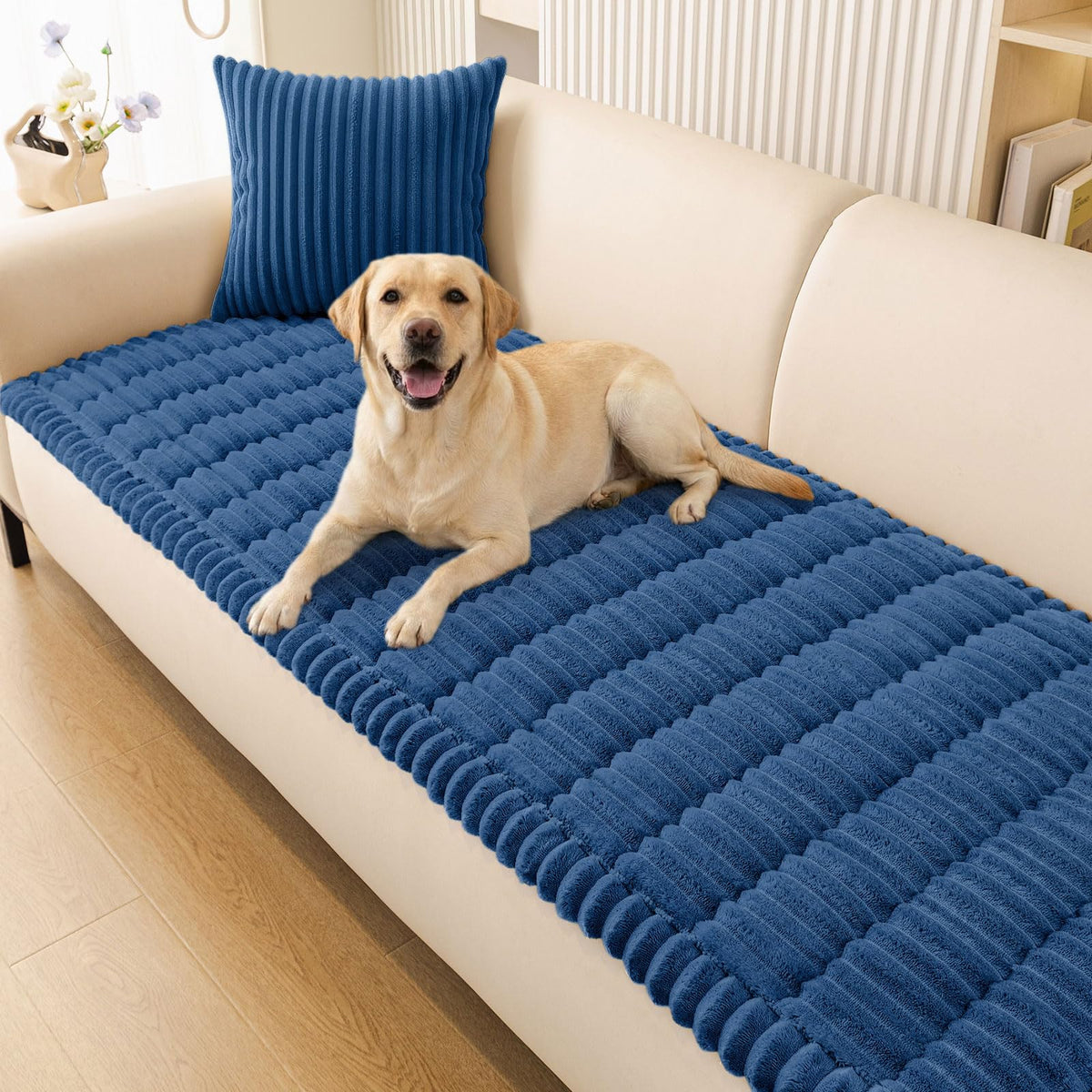 Smiry Couch Cover for Dogs, Non Slip Washable Sofa Protector for Pets, Soft Furniture Cover for Pet, Stylish Sofa Covers, Cozy Protect Against Fur, Dirt & Everyday Messes
