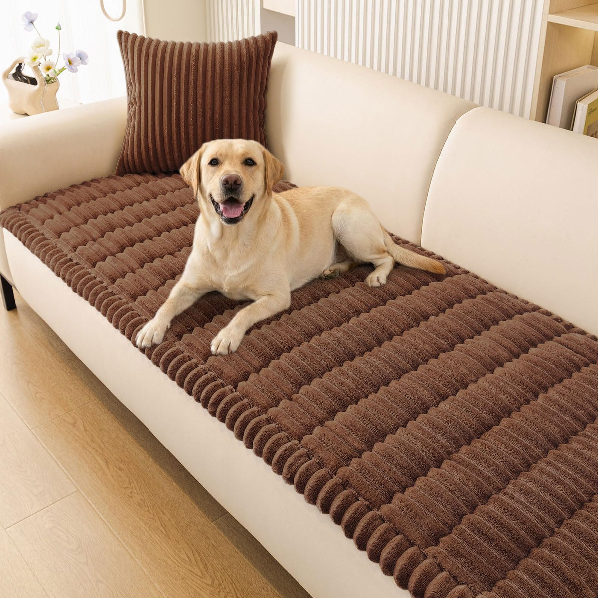 Smiry Couch Cover for Dogs, Non Slip Washable Sofa Protector for Pets, Soft Furniture Cover for Pet, Stylish Sofa Covers, Cozy Protect Against Fur, Dirt & Everyday Messes
