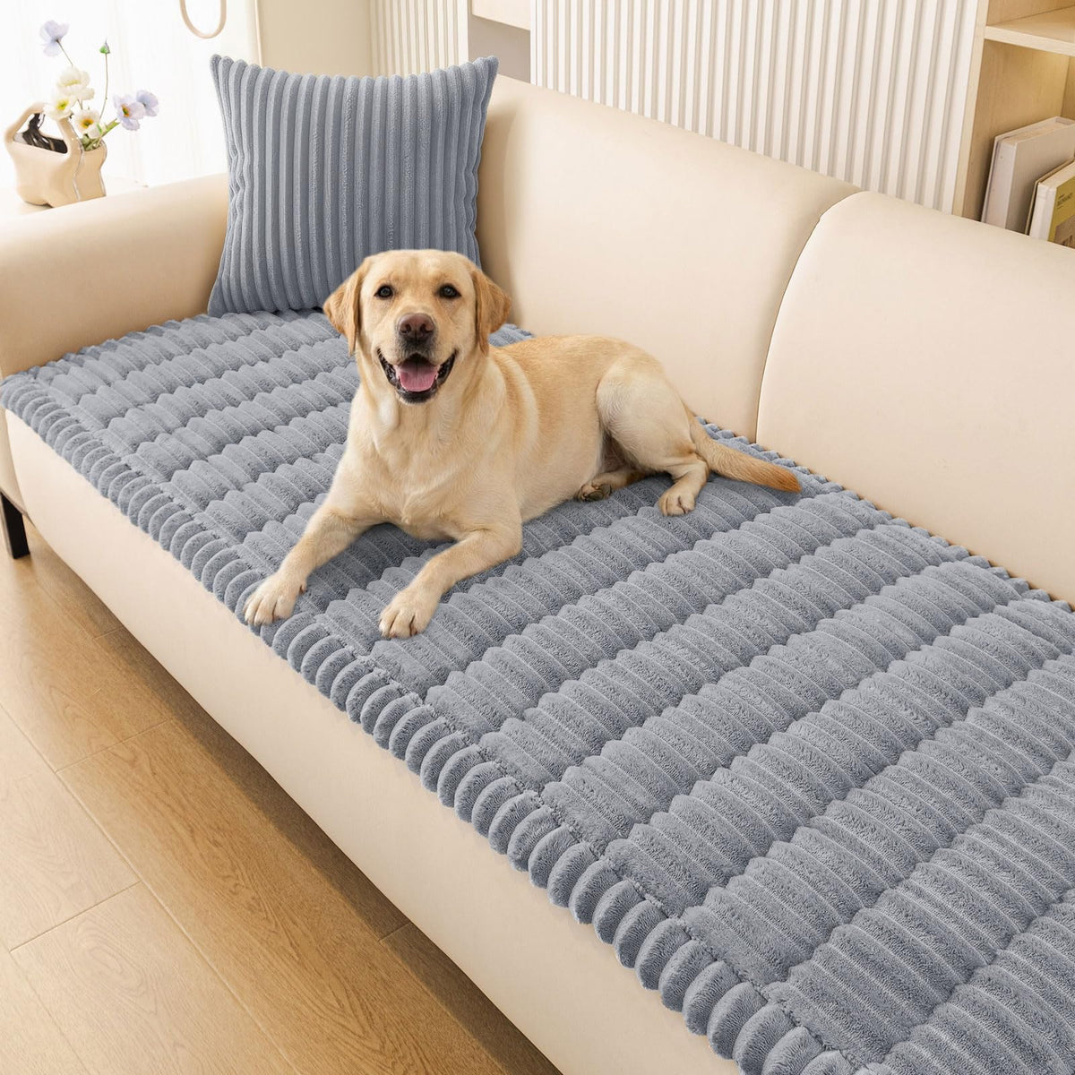 Smiry Couch Cover for Dogs, Non Slip Washable Sofa Protector for Pets, Soft Furniture Cover for Pet, Stylish Sofa Covers, Cozy Protect Against Fur, Dirt & Everyday Messes