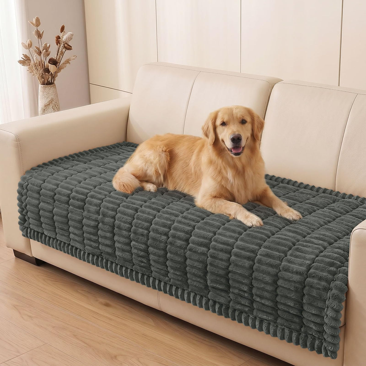 Smiry Couch Cover for Dogs, Non Slip Washable Sofa Protector for Pets, Soft Furniture Cover for Pet, Stylish Sofa Covers, Cozy Protect Against Fur, Dirt & Everyday Messes