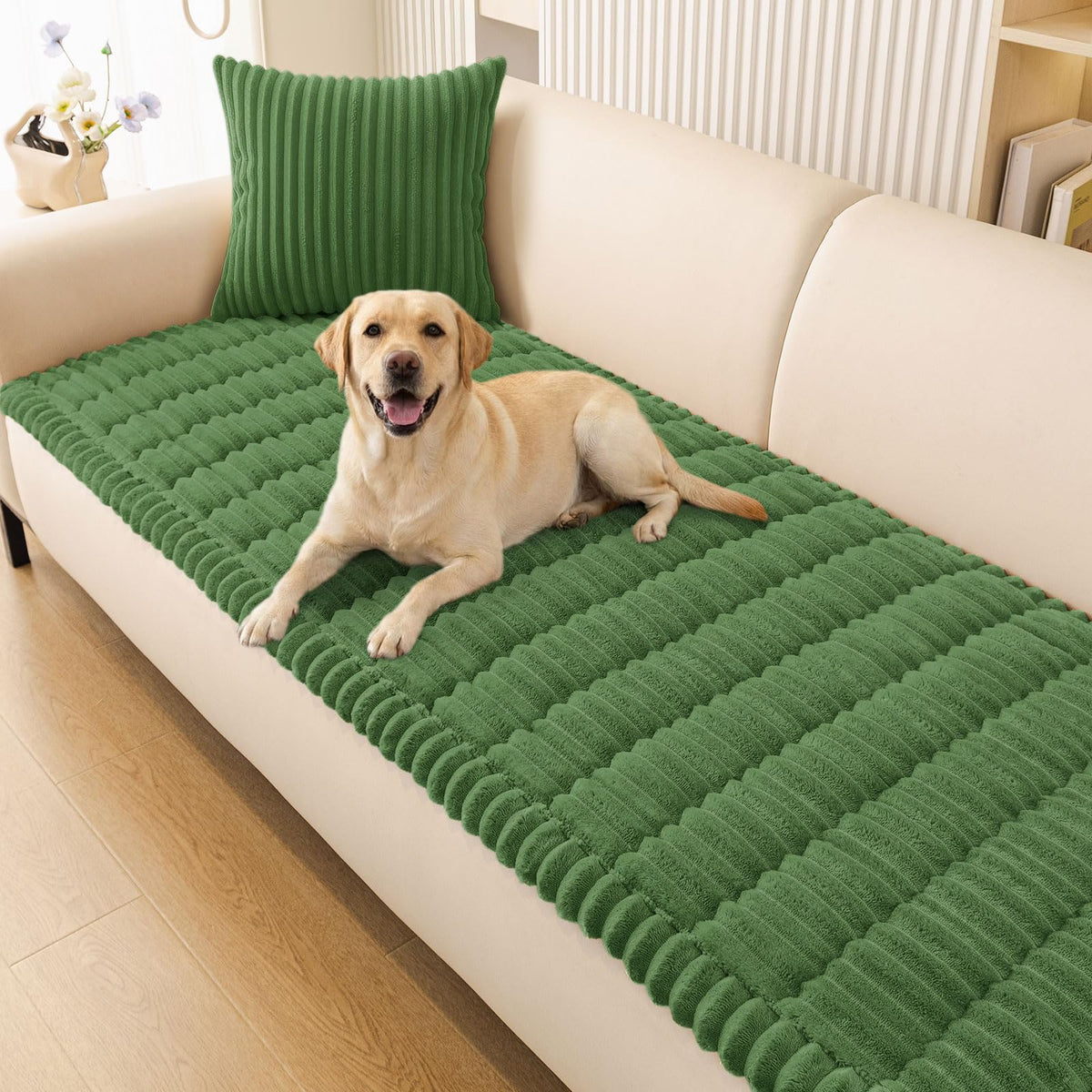 Smiry Couch Cover for Dogs, Non Slip Washable Sofa Protector for Pets, Soft Furniture Cover for Pet, Stylish Sofa Covers, Cozy Protect Against Fur, Dirt & Everyday Messes
