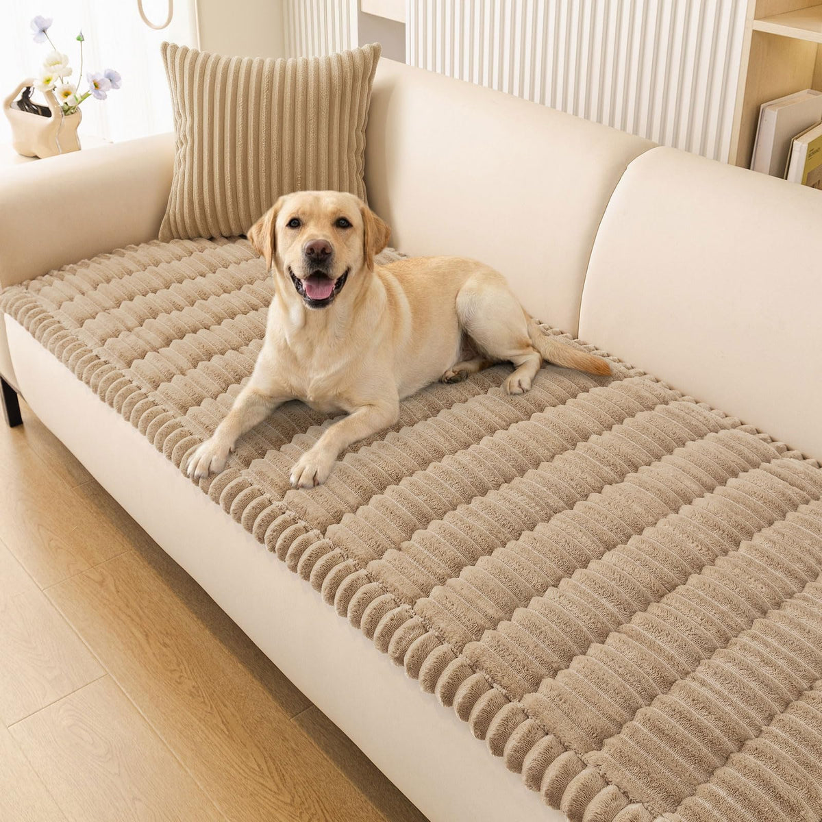 Smiry Couch Cover for Dogs, Non Slip Washable Sofa Protector for Pets, Soft Furniture Cover for Pet, Stylish Sofa Covers, Cozy Protect Against Fur, Dirt & Everyday Messes