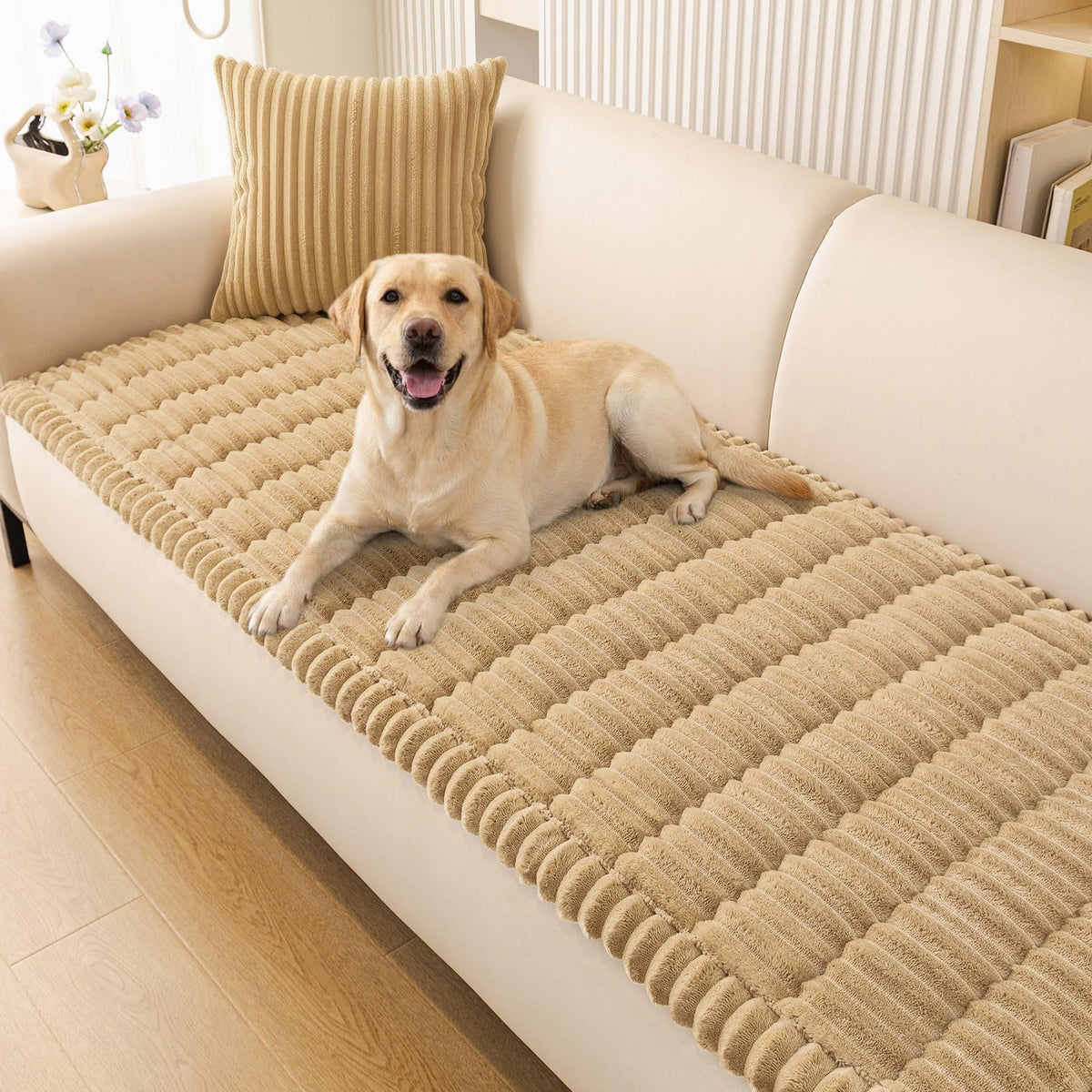 Smiry Couch Cover for Dogs, Non Slip Washable Sofa Protector for Pets, Soft Furniture Cover for Pet, Stylish Sofa Covers, Cozy Protect Against Fur, Dirt & Everyday Messes